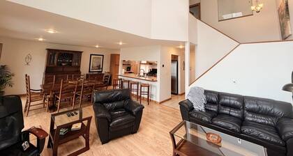 Spacious & Charming Wellesley Island Townhome with Dock