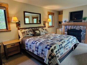 5 dormitorios, escritorio, tabla de planchar con plancha y cuna de viaje