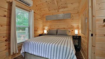 1 bedroom, travel crib, free WiFi, bed sheets