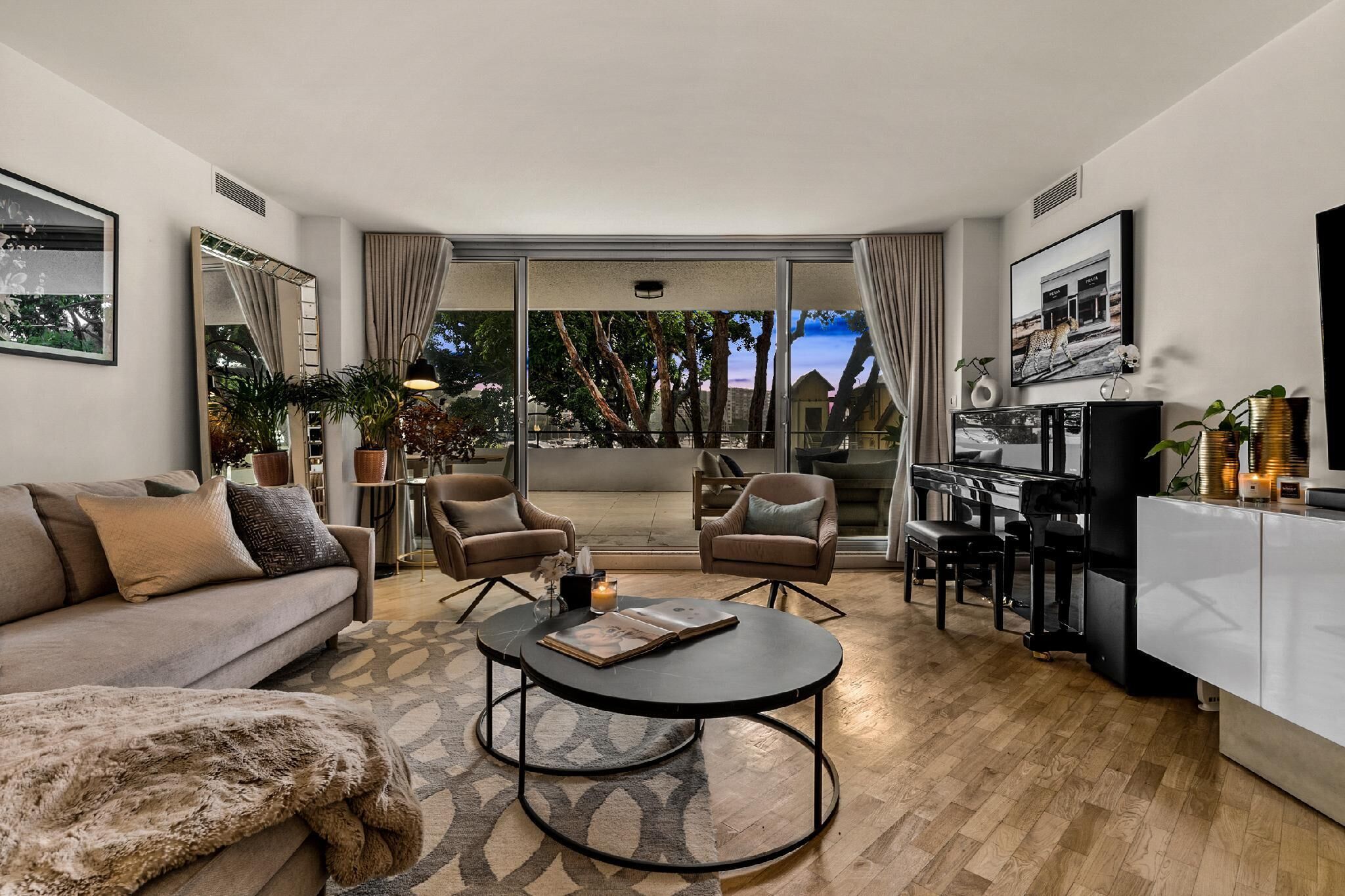 Getawayz NSW - The Blue Bear at Darling Point w/ Harbour Views