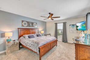 5 bedrooms, desk, iron/ironing board, travel crib