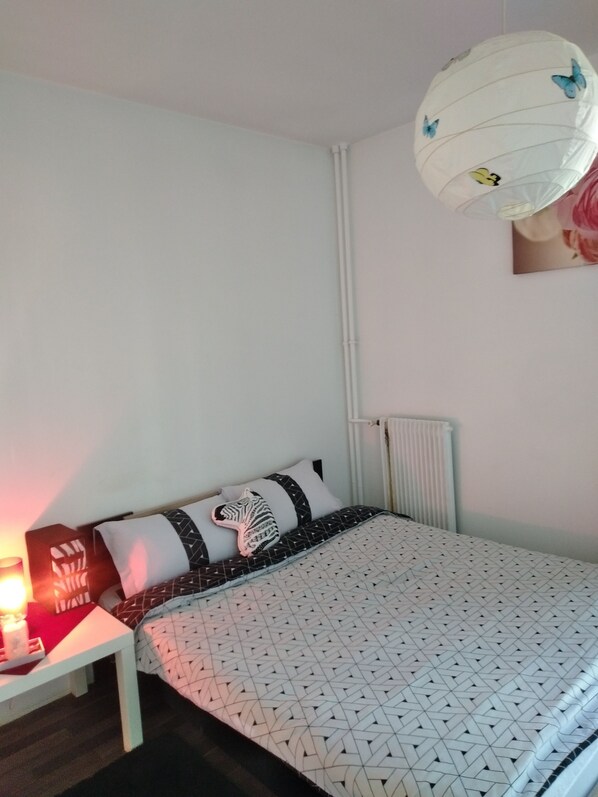 2 bedrooms, WiFi, bed sheets