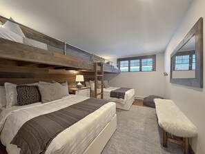 5 Schlafzimmer, Schreibtisch, Bügeleisen/Bügelbrett, kostenloses WLAN