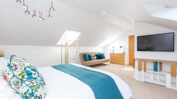 House | 4 bedrooms, iron/ironing board, free WiFi, bed sheets