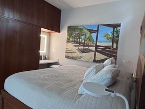 3 bedrooms, in-room safe, free WiFi, bed sheets