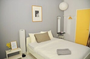 1 bedroom, desk, iron/ironing board, WiFi