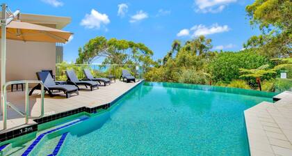 Unit 9/103 Cooloola Drive - Rainbow Beach. Stunning Ocean Views. Seabreezes. Aircon. Wi-Fi.