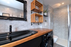 Family Cottage, Ensuite, Courtyard View (4 étoiles) | Bathroom - Entre Ried et Rhin (Marckolsheim)