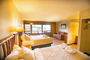 Habitación clásica, no fumadores, balcón | Wifi gratis y ropa de cama
