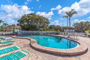 Outdoor pool, a heated pool - Paradise at Shorewalk (Bradenton)
