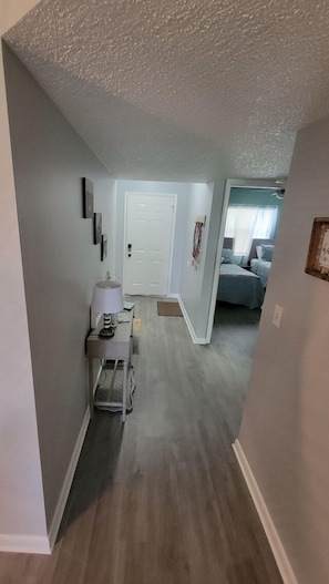 2 bedrooms, iron/ironing board, travel crib, free WiFi - Paradise at Shorewalk (Bradenton)