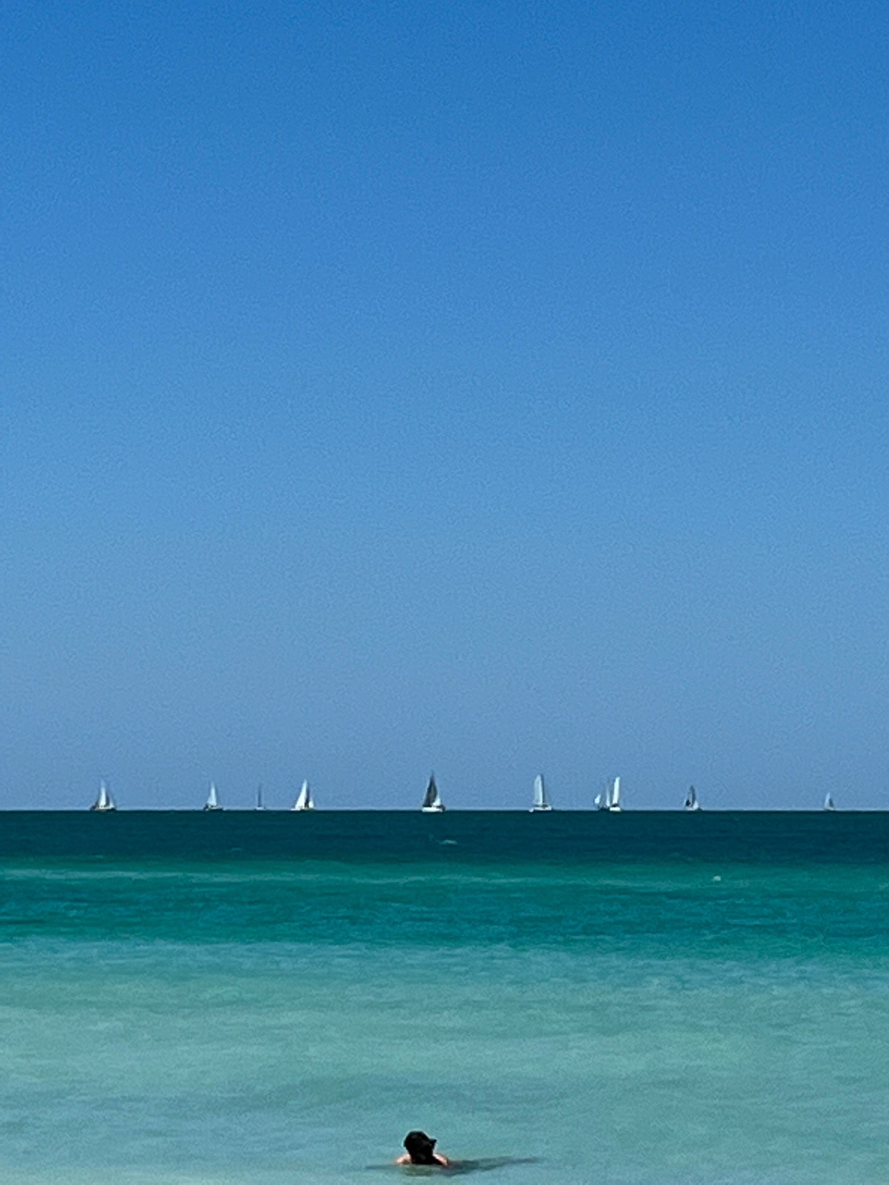 Una spiaggia nelle vicinanze