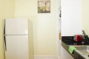 Private kitchen - Downtown LA Light Apartment in Fashion District (Los Angeles)