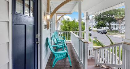 The Starboard at M | Historic Lost Bayou Retreat • Walk to Beach • Sleeps 6
