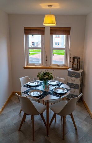 Apartment | Private kitchen - Little Acorn - 2-bed Anstruther Apartment (Anstruther)