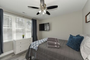 3 habitaciones, tabla de planchar con plancha y wifi gratis 