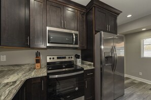 Fridge, microwave, oven, stovetop - Newly Renovated Beach Rancher - Walk to the Beach! (Hampton)