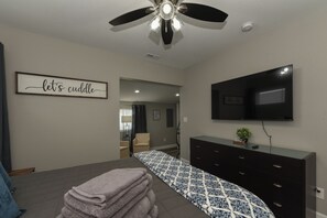 3 bedrooms, iron/ironing board, free WiFi, bed sheets