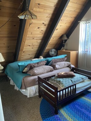4 bedrooms, free WiFi, bed sheets