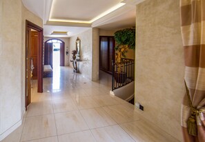 Interior - Magnificent 5* pool villa Antibes (Antibes)