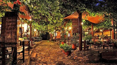 Costa Petra | Luxury seaside family cottage with garden near Aegean and Olympus