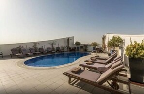 Outdoor pool - Glamorous 1 BHK near Mall Of The Emirates (Dubai)