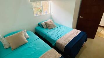 2 quartos, ferros/tábuas de passar roupa, Wi-Fi de cortesia