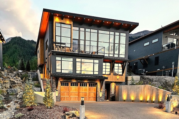 Your Fernie basecamp with world class biking, hiking, and rivers at your door