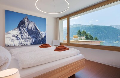 Exclusive architectural chalet at 1,600 metres, 4-6 pers. in impressive location