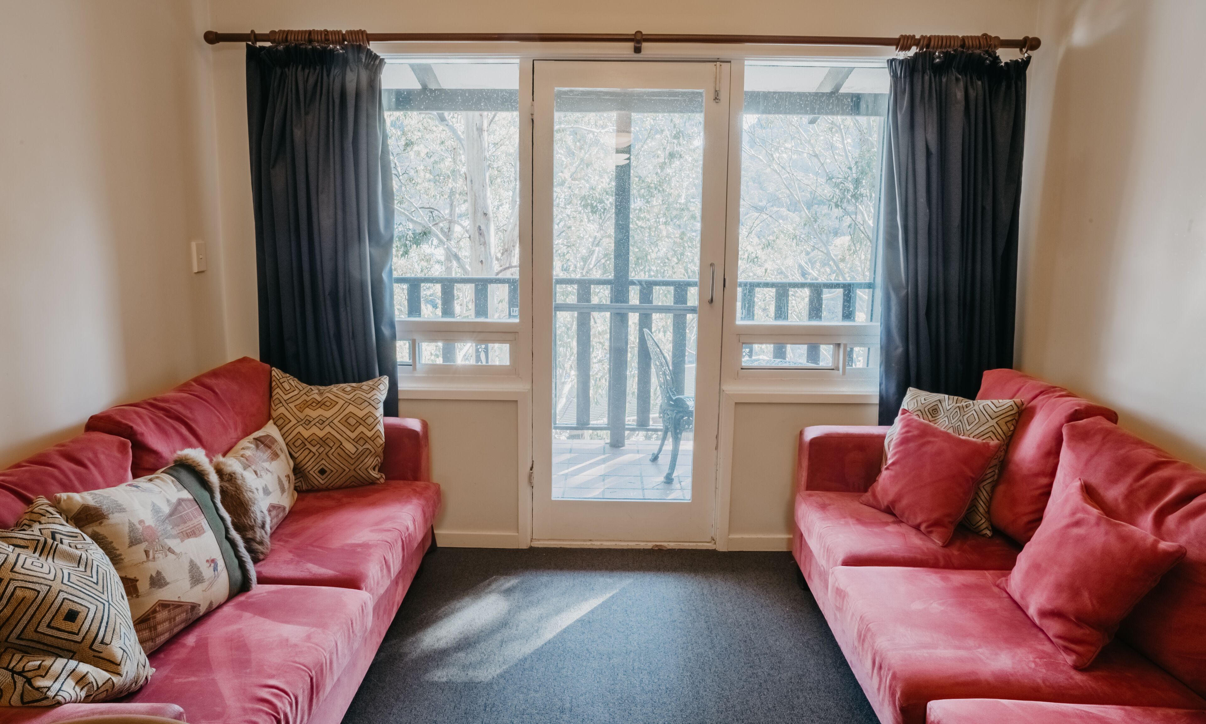 Central Two Bedroom Thredbo  Apartment with Great Views — image 10