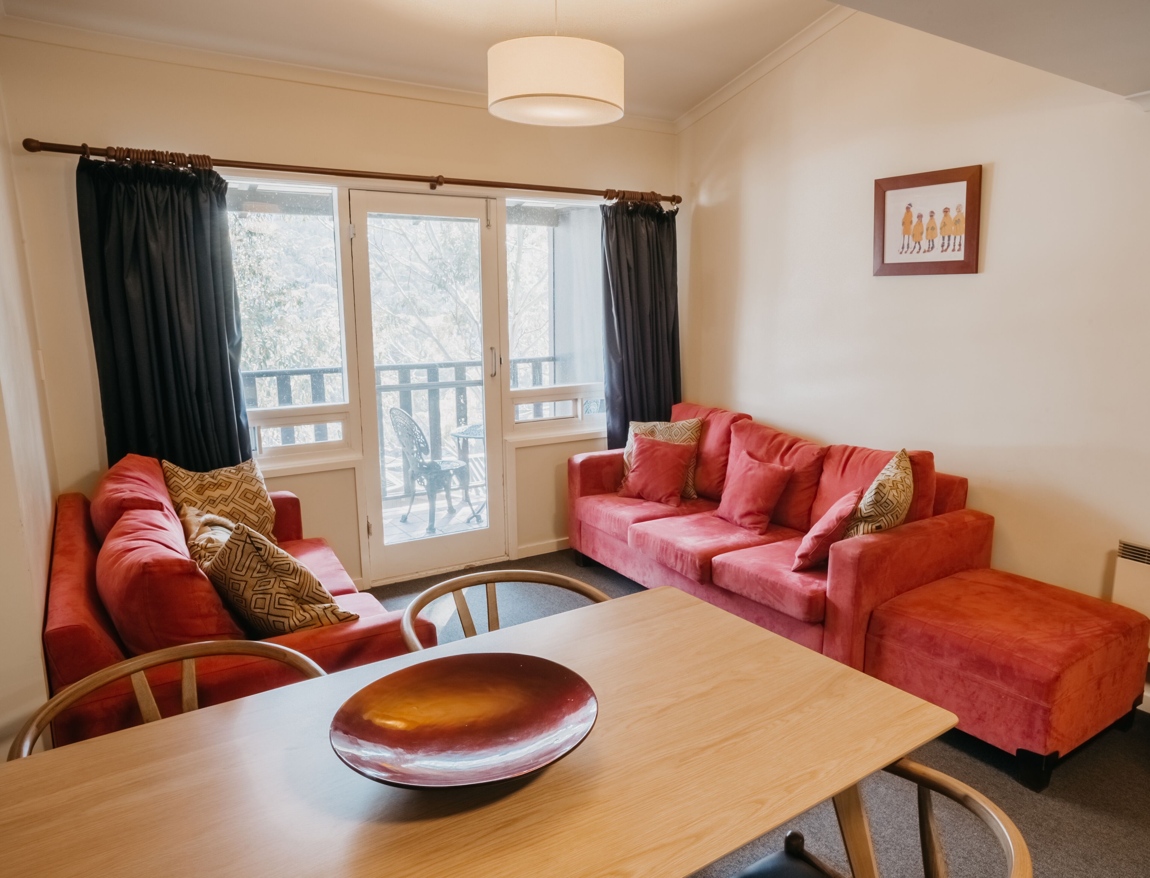 Central Two Bedroom Thredbo  Apartment with Great Views — image 9