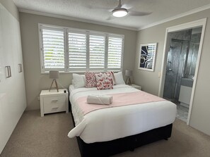 3 chambres, fer et planche à repasser, Wi-Fi gratuit, draps fournis
