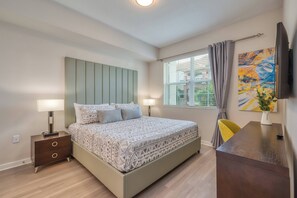 4 habitaciones, tabla de planchar con plancha, cuna de viaje y wifi 