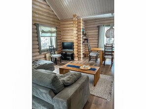 TV - Isopyhänmaa by Interhome (Salla)