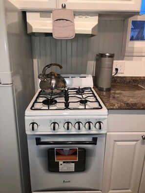 Luokittelematon kuva, 4 kautta 24, painike