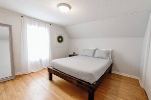 3 chambres, fer et planche à repasser, Wi-Fi, literie fournie