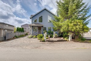 Exterior - Relaxing Lincoln City Coastal Escape Near Beach! (Lincoln City)