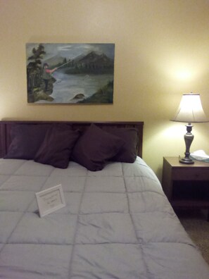 3 soverom, memory foam-senger, skrivebord og strykejern/-brett