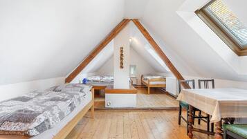 3 Schlafzimmer, Reisekinderbett, kostenloses WLAN