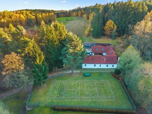 Sport court - Beautiful private villa for 8 people with private pool, WIFI, TV and terrace (Polžov)