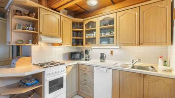 Microwave, oven, dishwasher