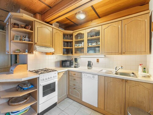 Beautiful private villa for 8 guests with private pool, WIFI, TV, terrace and pets allowed