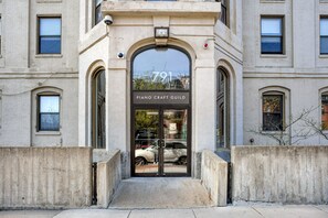 Exterior detail - Unique South End Loft w/ Pool, Art Gallery, Steps to T by Blueground (Boston)
