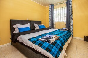 3 habitaciones, tabla de planchar con plancha, wifi y ropa de cama