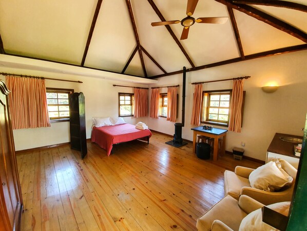 4 Schlafzimmer, Bügeleisen/Bügelbrett, WLAN, Bettwäsche