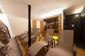 Spa - Apartment 'Laugen Residenze Moritz' Close to Merano with Mountain View and Garden (Avelengo)