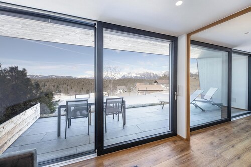 Apartment 'Hirzer Residenze Moritz' Close to Merano with Mountain View & Garden