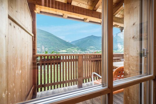 Appartement "Kreuzhof rechts" avec vue sur les montagnes, Wi-Fi, balcon et jardin