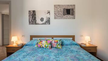 1 chambre, fer et planche Ă repasser, Wi-Fi gratuit, draps fournis