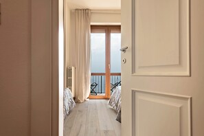 2 bedrooms, iron/ironing board, free WiFi, bed sheets - Charming Apartment “Bel Soggiorno 1” with Lake and Mountain View, Wi-Fi & Balcony; Parking (Voltino di Tremosine)